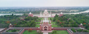 Read more about the article Hotels in Agra with a Taj Mahal View That Will Give You the Best Experience