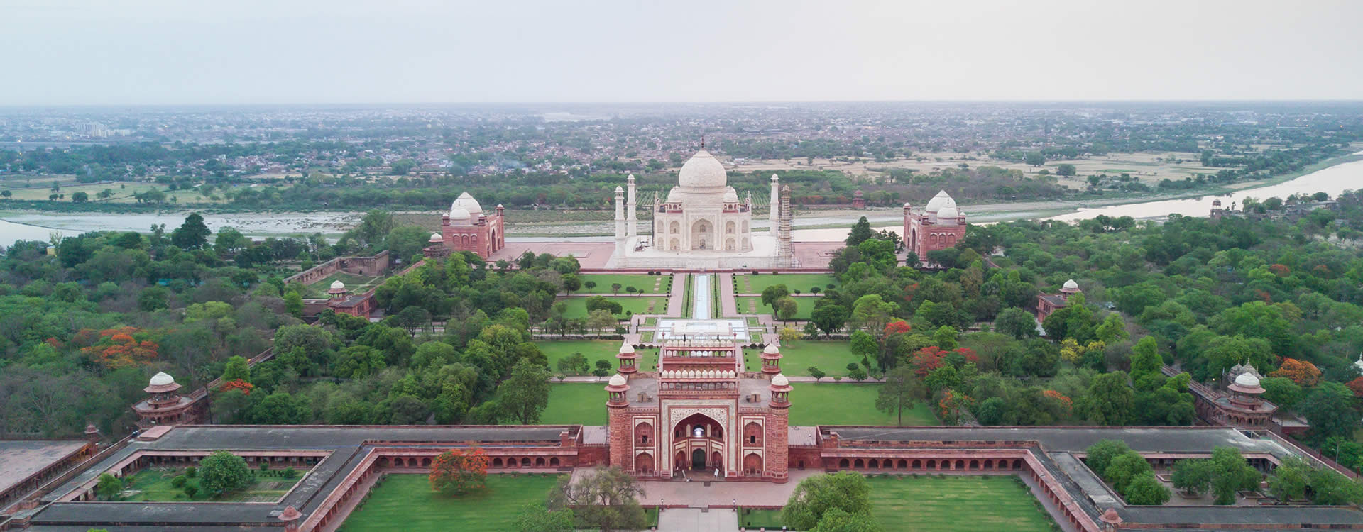 You are currently viewing Hotels in Agra with a Taj Mahal View That Will Give You the Best Experience