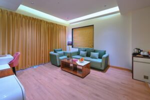 Read more about the article Stay Close to History: Best Hotels Near the Taj Mahal with Scenic Views